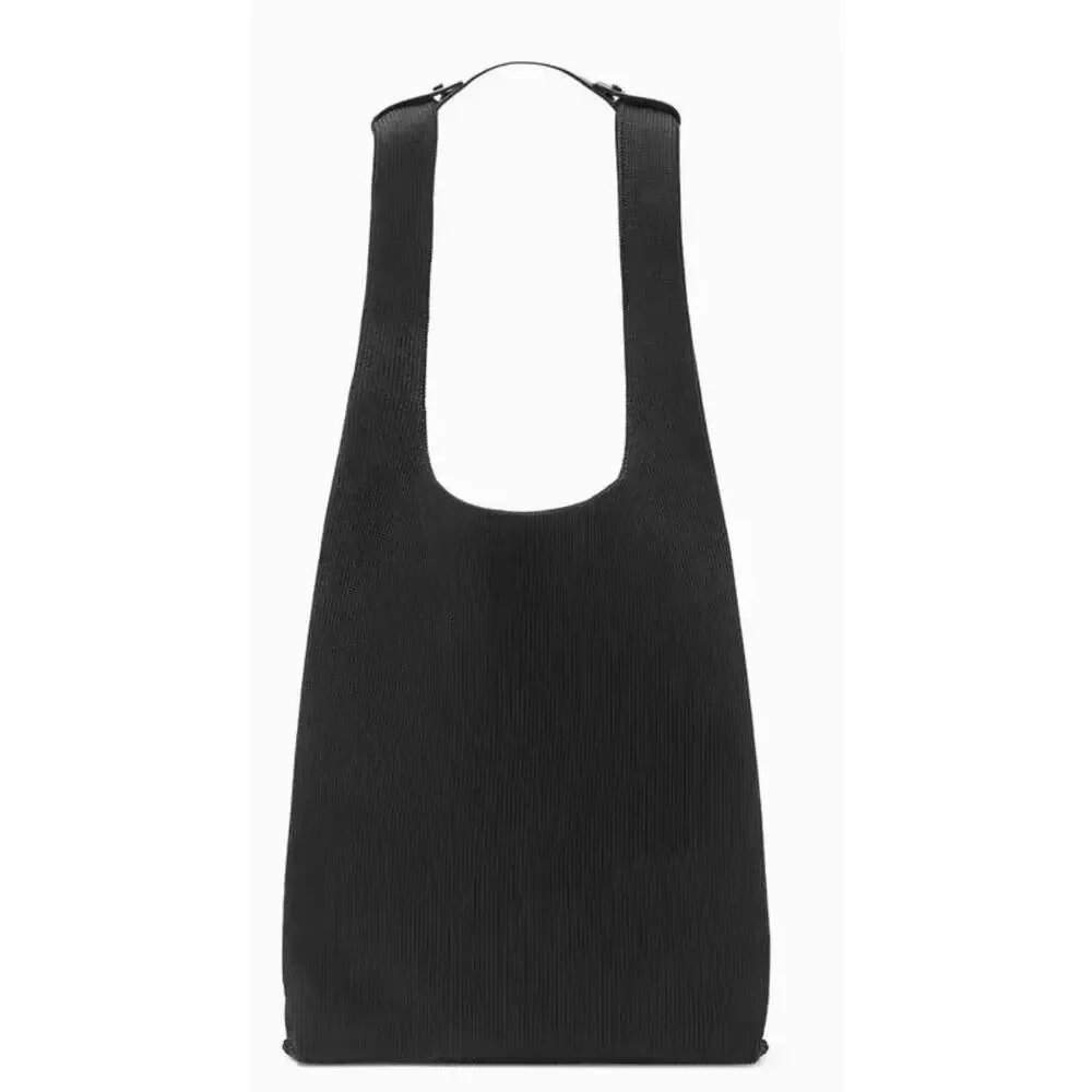 COS Oversized Knitted Tote